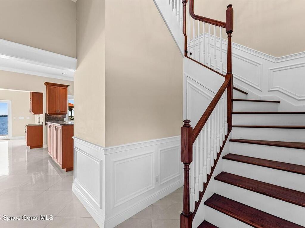 10285 S Tropical Trail, Merritt Island, FL 32952