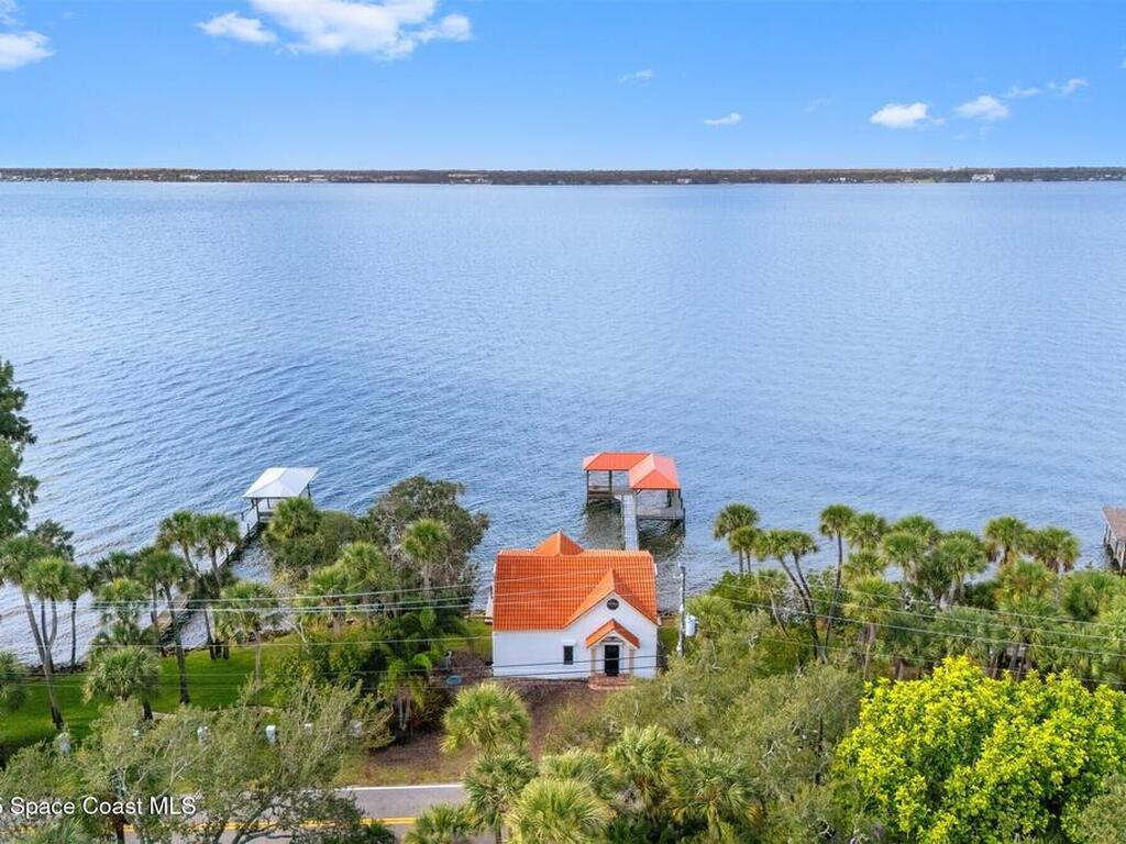 10285 S Tropical Trail, Merritt Island, FL 32952