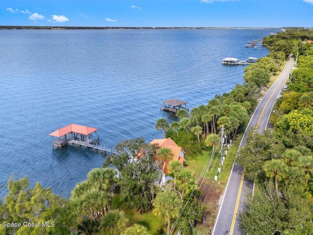 10285 S Tropical Trail, Merritt Island, FL 32952