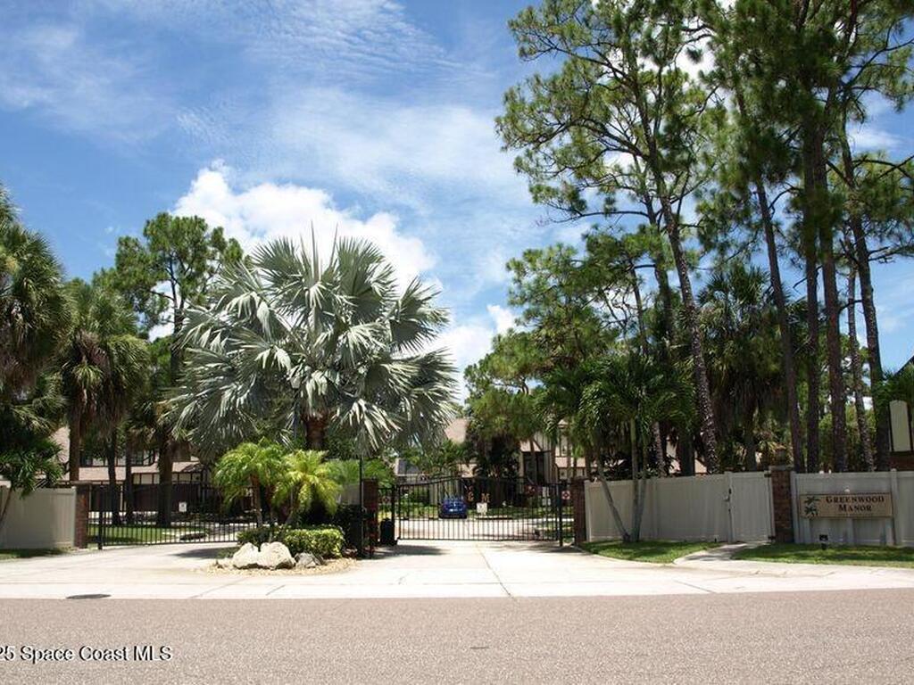 831 Greenwood Manor Circle, West Melbourne, FL 32904