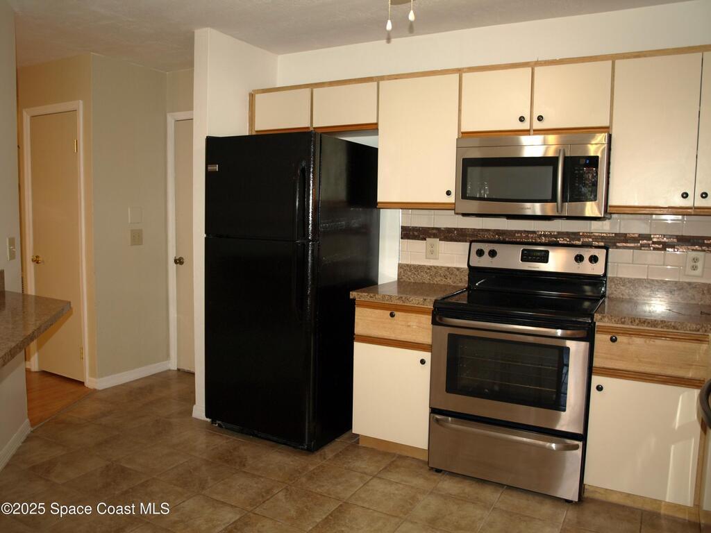 831 Greenwood Manor Circle, West Melbourne, FL 32904