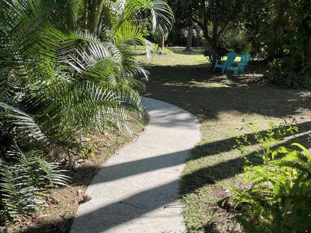 6910 Sheridan Road, Melbourne, FL 32904