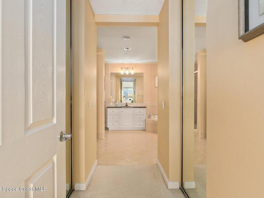 17 Harbour Isle Drive, Hutchinson Island, FL 34949