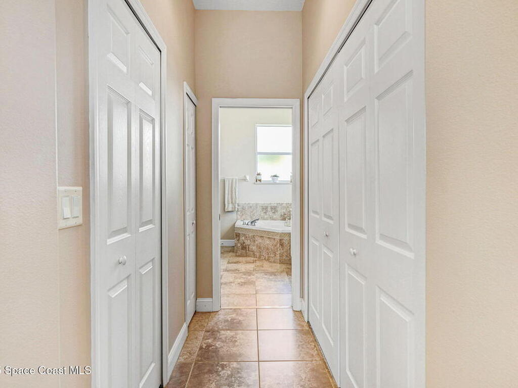 560 Casa Bella Drive, Cape Canaveral, FL 32920