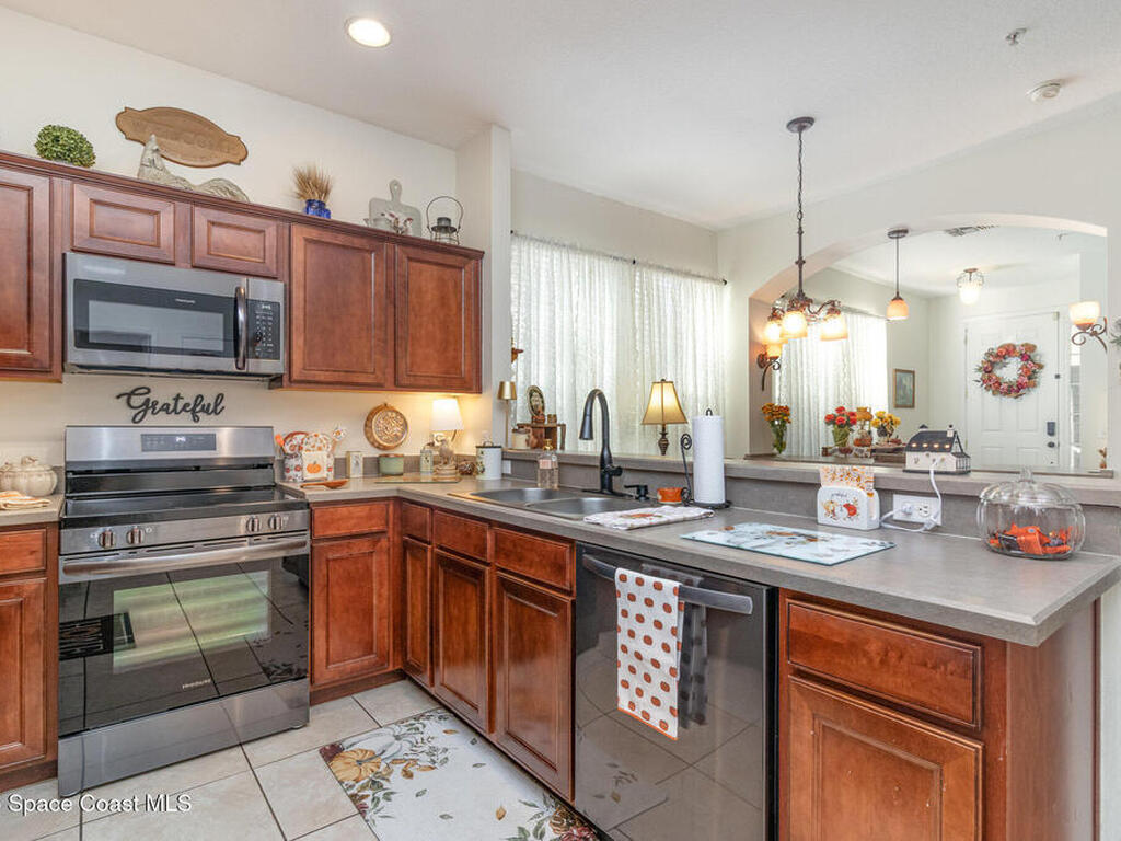 7130 Red Lantern Drive, Harmony, FL 34773