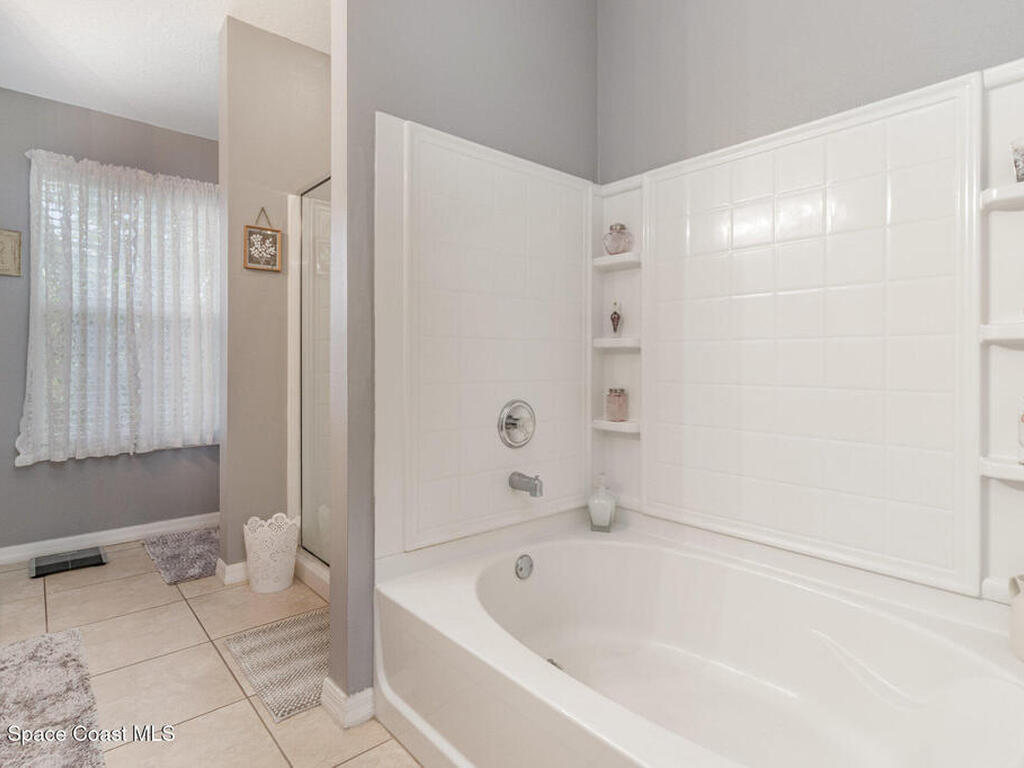 7130 Red Lantern Drive, Harmony, FL 34773