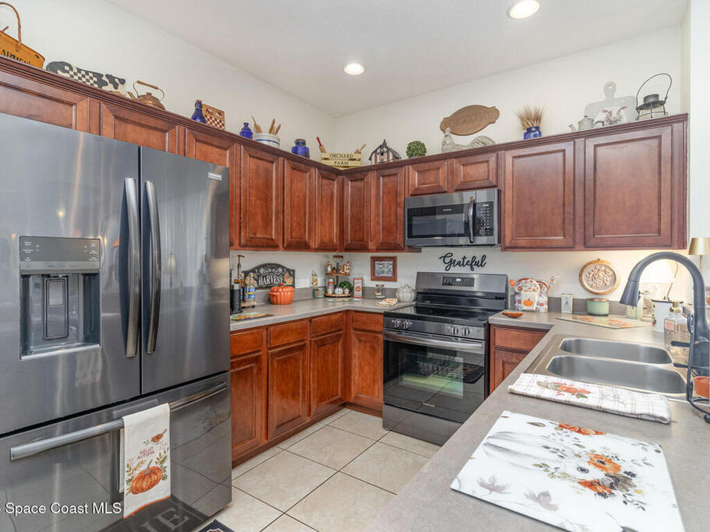 7130 Red Lantern Drive, Harmony, FL 34773