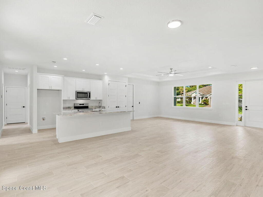 276 Americana Boulevard, Palm Bay, FL 32907