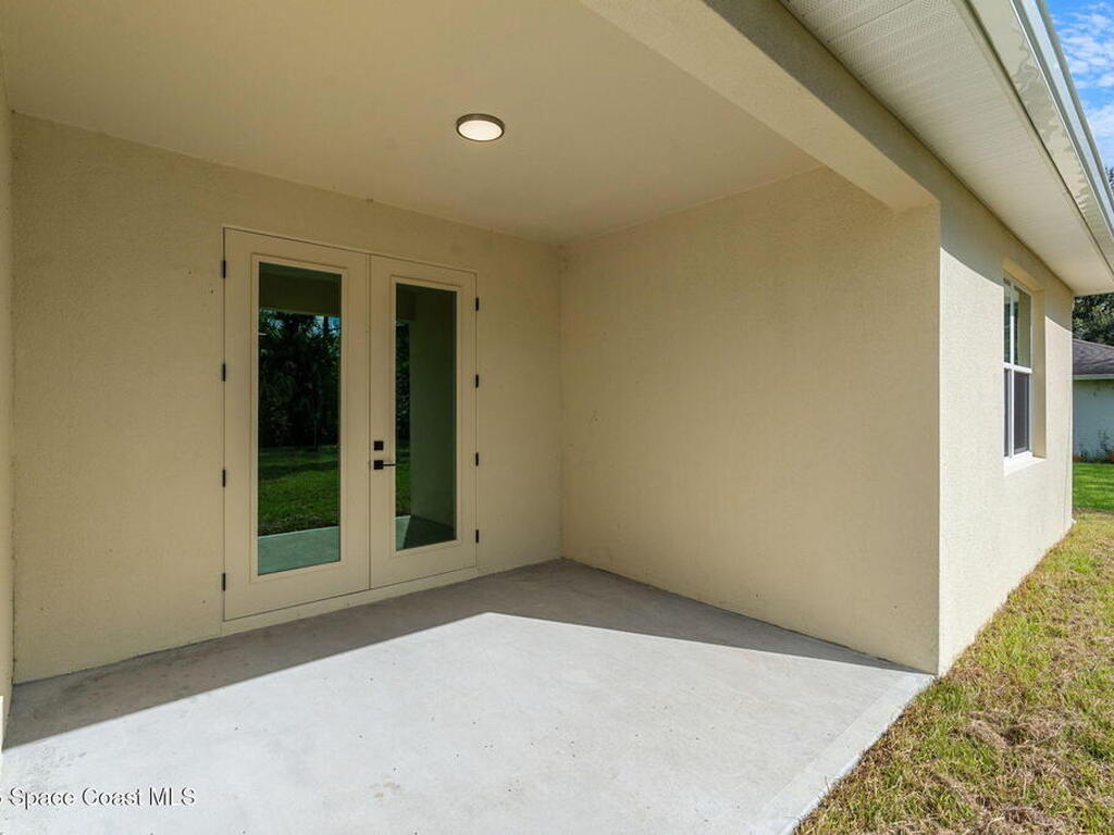 276 Americana Boulevard, Palm Bay, FL 32907