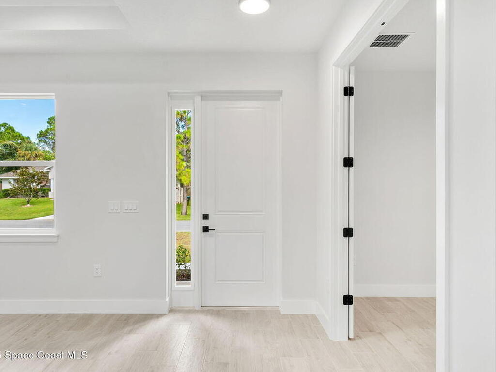 276 Americana Boulevard, Palm Bay, FL 32907