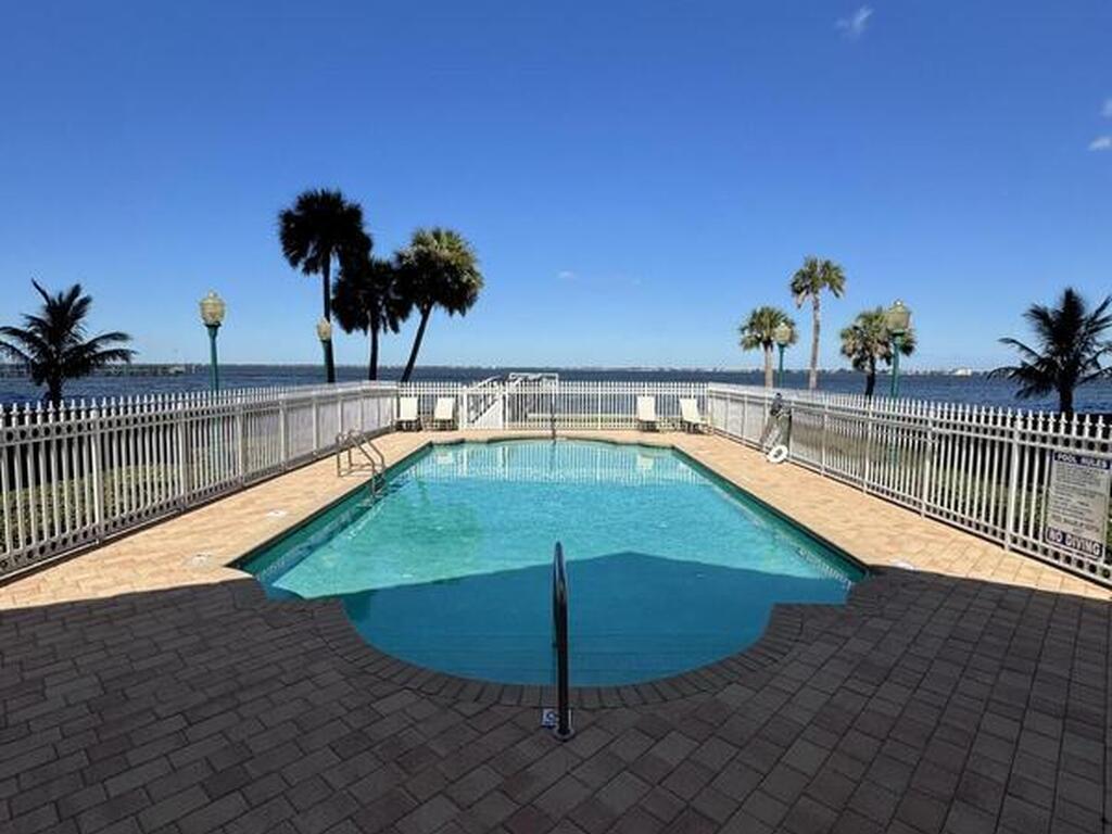 4955 Dixie Highway, Palm Bay, FL 32905