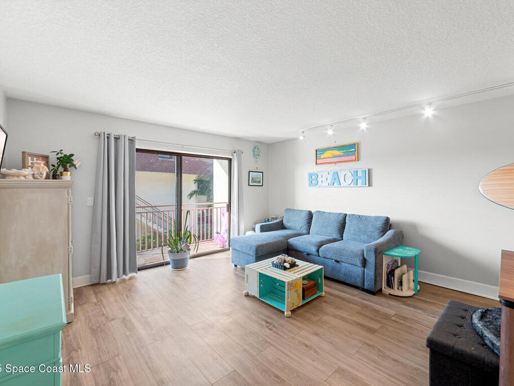 180 Paradise Boulevard, Indialantic, FL 32903