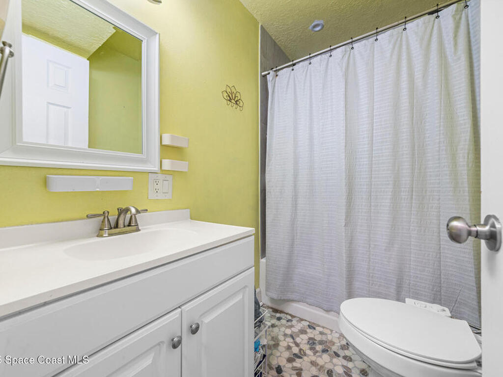 180 Paradise Boulevard, Indialantic, FL 32903