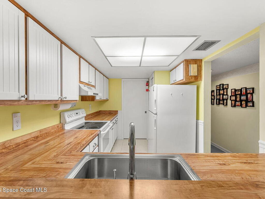 8496 Ridgewood Avenue, Cape Canaveral, FL 32920