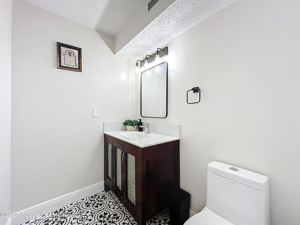 7595 Turkey Point Drive, Titusville, FL 32780