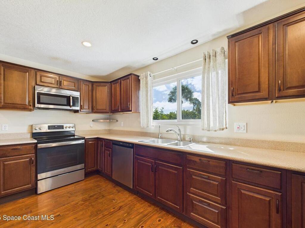 3435 Huggins Drive, Malabar, FL 32950