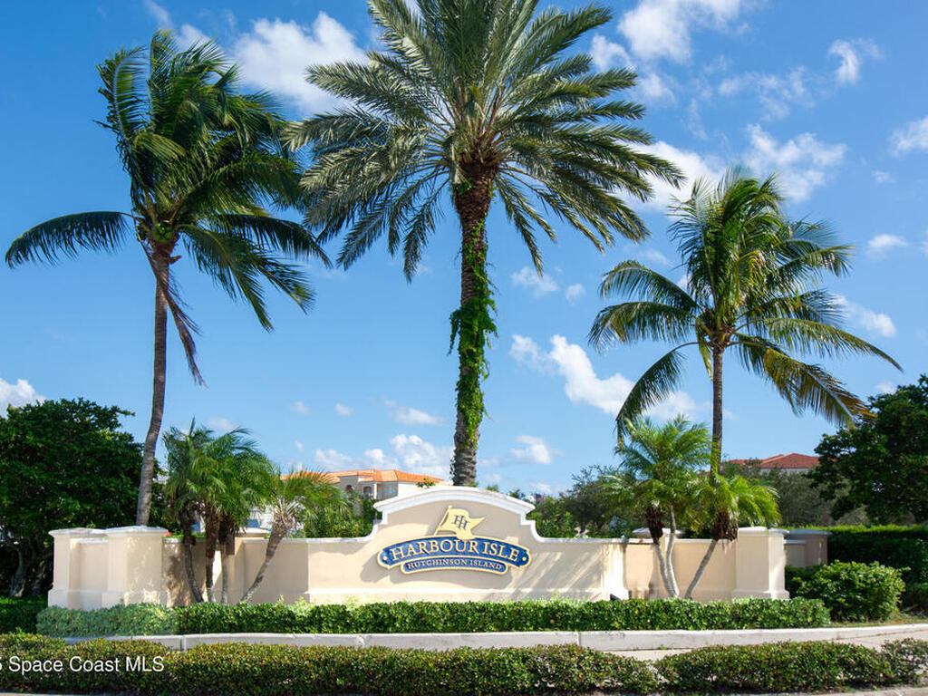 22 Harbour Isle Drive, Fort Pierce, FL 34949