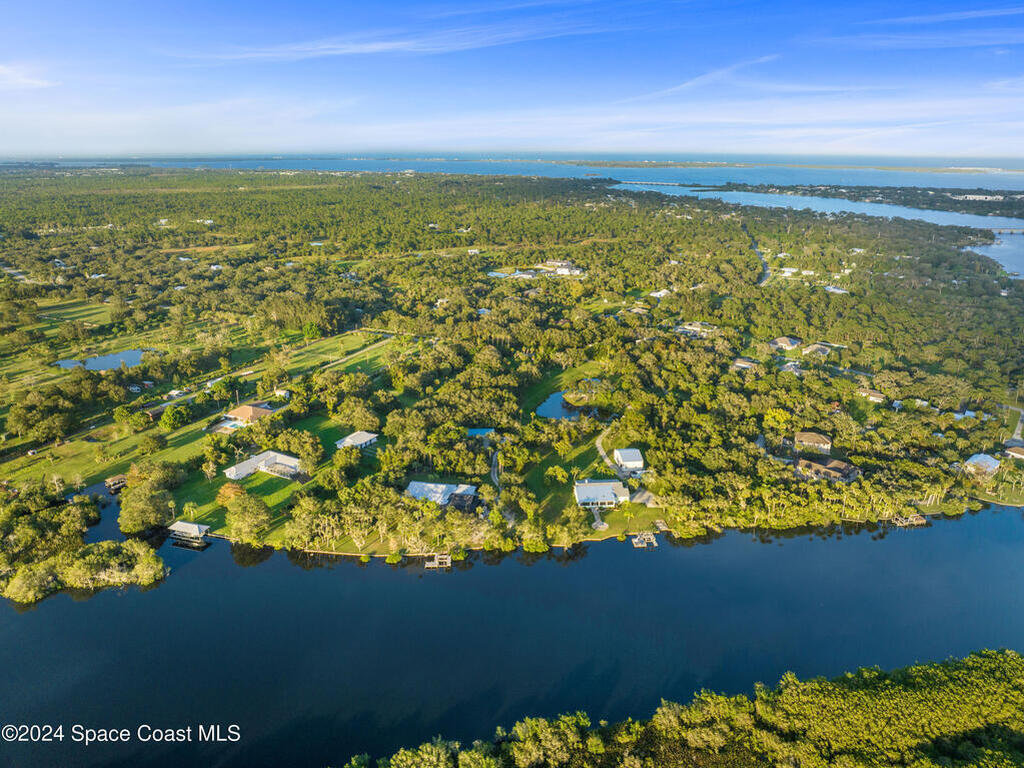 9598 Tortoise Lane, Micco, FL 32976