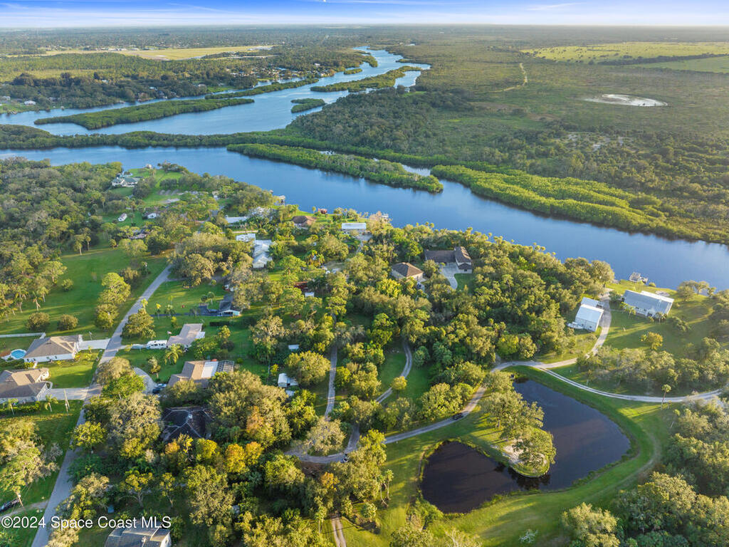 9598 Tortoise Lane, Micco, FL 32976