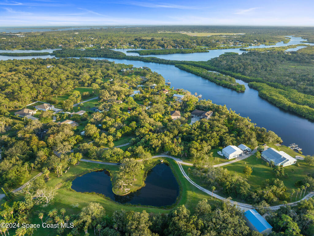 9598 Tortoise Lane, Micco, FL 32976