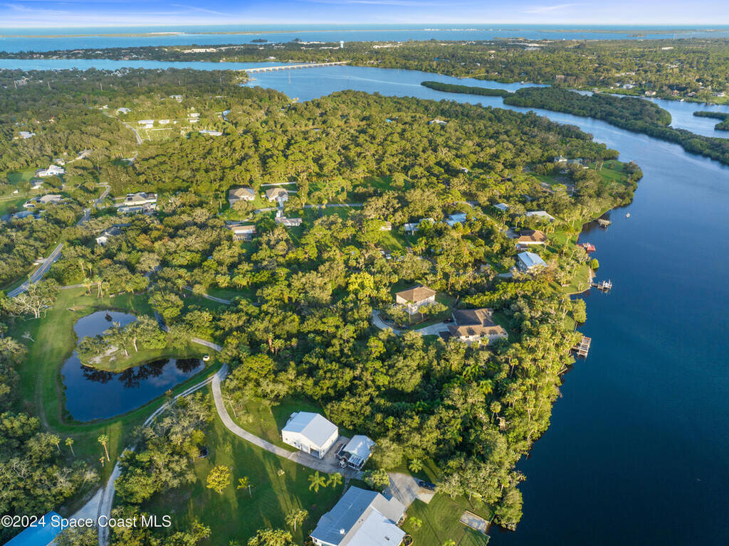 9598 Tortoise Lane, Micco, FL 32976