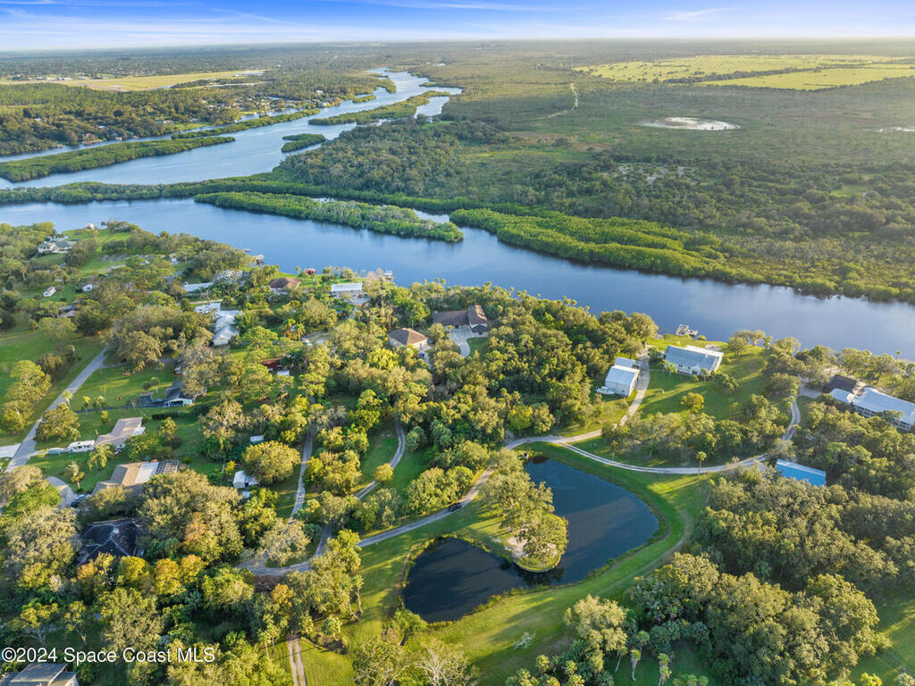 9598 Tortoise Lane, Micco, FL 32976