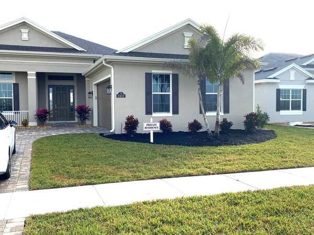 8321 Paragrass Avenue, Melbourne, FL 32940