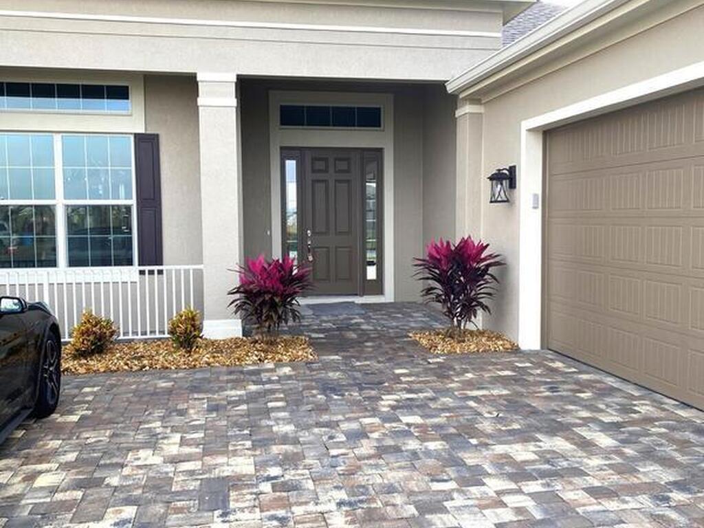 8321 Paragrass Avenue, Melbourne, FL 32940