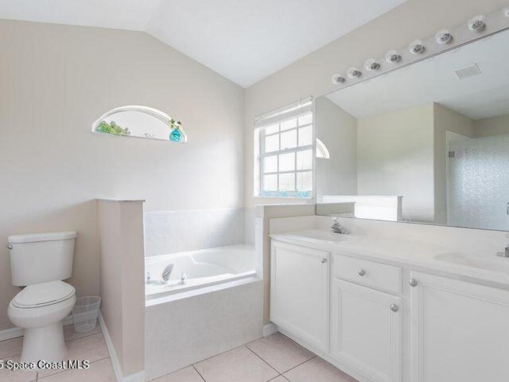 4920 48th Place, Vero Beach, FL 32967