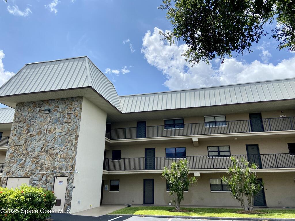 325 Tangle Run Boulevard, Suntree, FL 32940