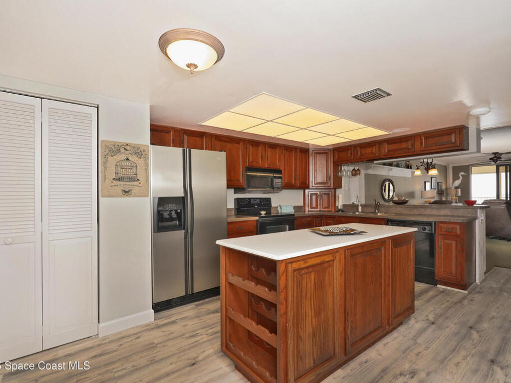 830 N Atlantic Avenue, Cocoa Beach, FL 32931