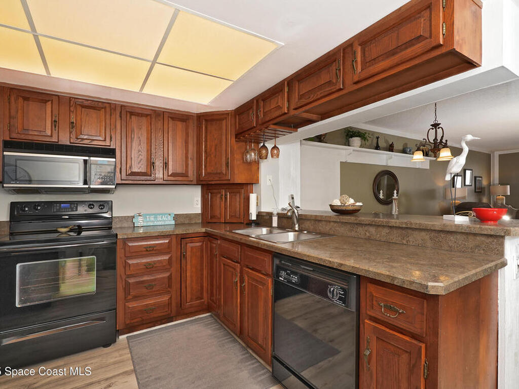 830 N Atlantic Avenue, Cocoa Beach, FL 32931