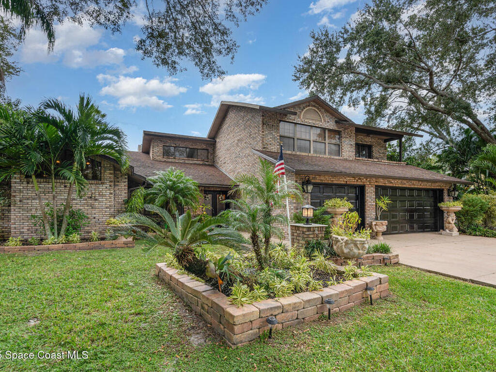 562 Lake Ashley Circle, Melbourne, FL 32904