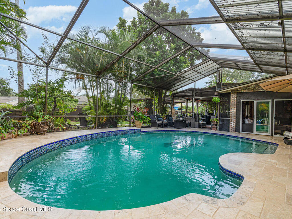 562 Lake Ashley Circle, Melbourne, FL 32904