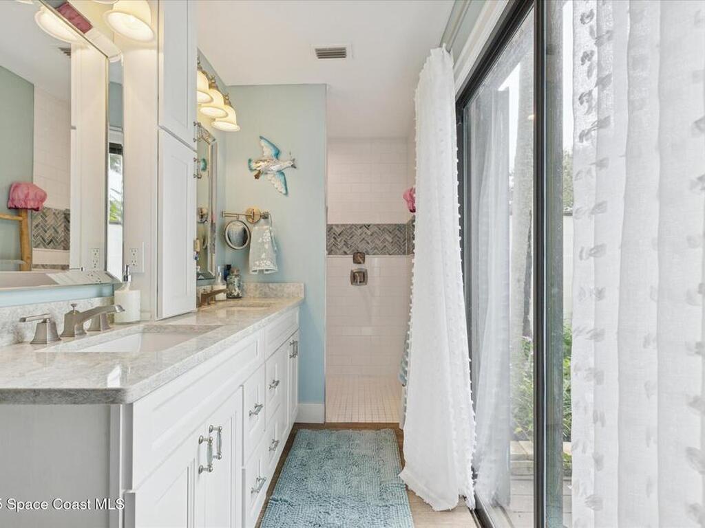 905 Starboard Dr Drive, Vero Beach, FL 32963