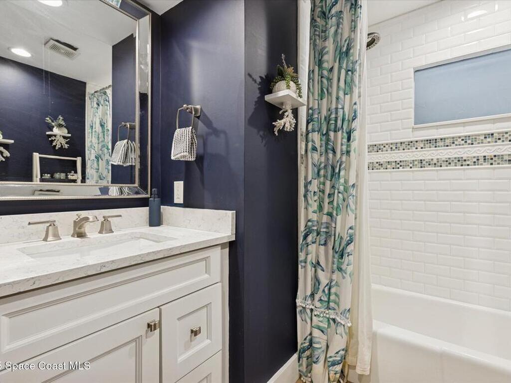 905 Starboard Dr Drive, Vero Beach, FL 32963