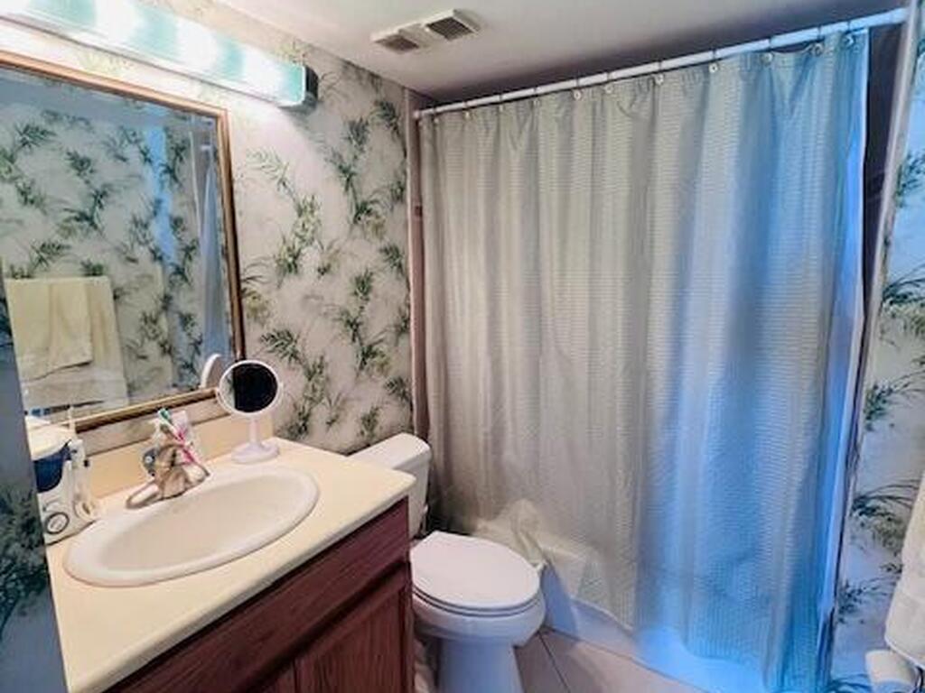 760 S Brevard Avenue, Cocoa Beach, FL 32931