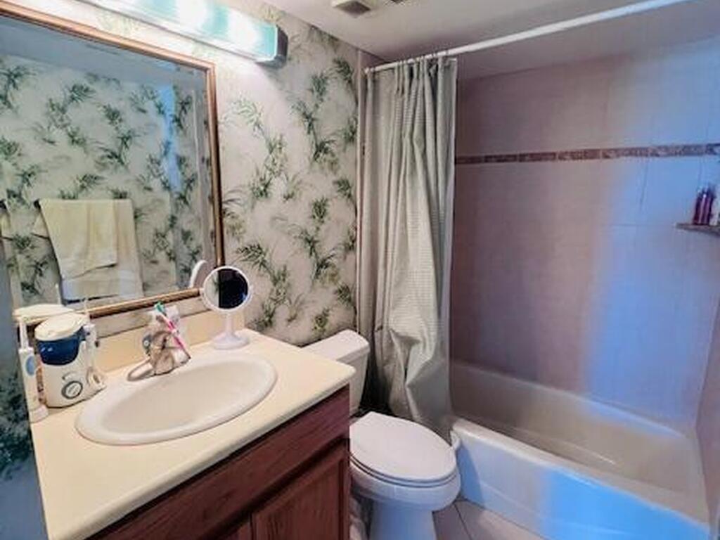 760 S Brevard Avenue, Cocoa Beach, FL 32931