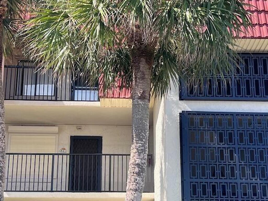 760 S Brevard Avenue, Cocoa Beach, FL 32931