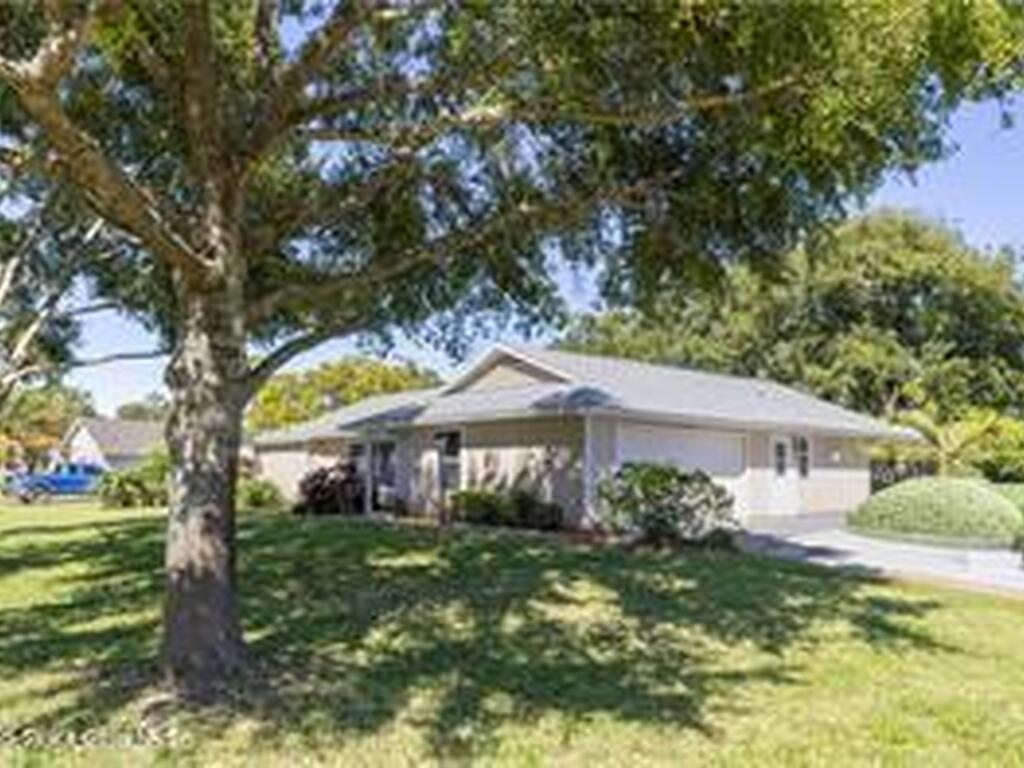 5740 36th Place, Vero Beach, FL 32966