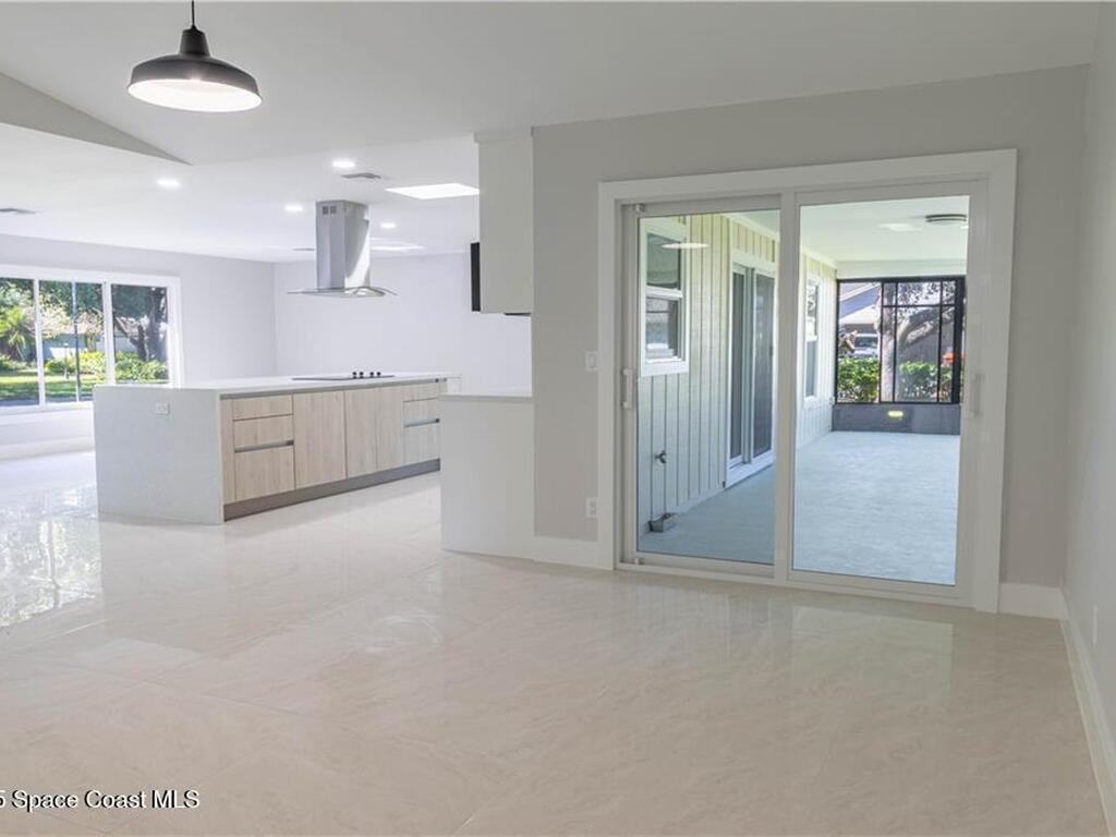 5740 36th Place, Vero Beach, FL 32966