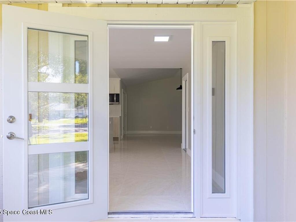 5740 36th Place, Vero Beach, FL 32966