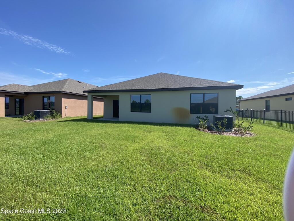 510 Old Country Road, Palm Bay, FL 32909