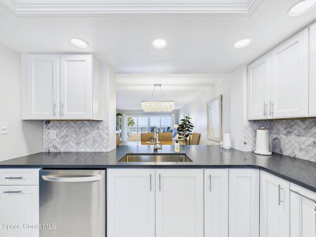 995 N Highway A1a, Indialantic, FL 32903