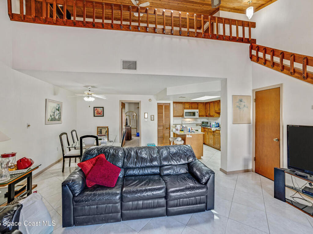 305 Taft Avenue, Cocoa Beach, FL 32931