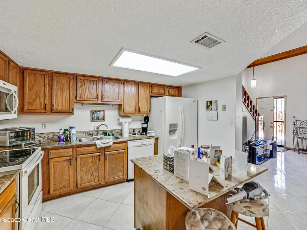 305 Taft Avenue, Cocoa Beach, FL 32931