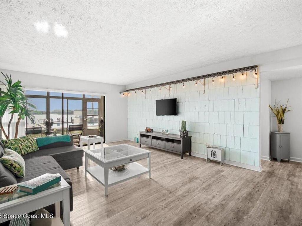 1611 Minutemen Causeway, Cocoa Beach, FL 32931