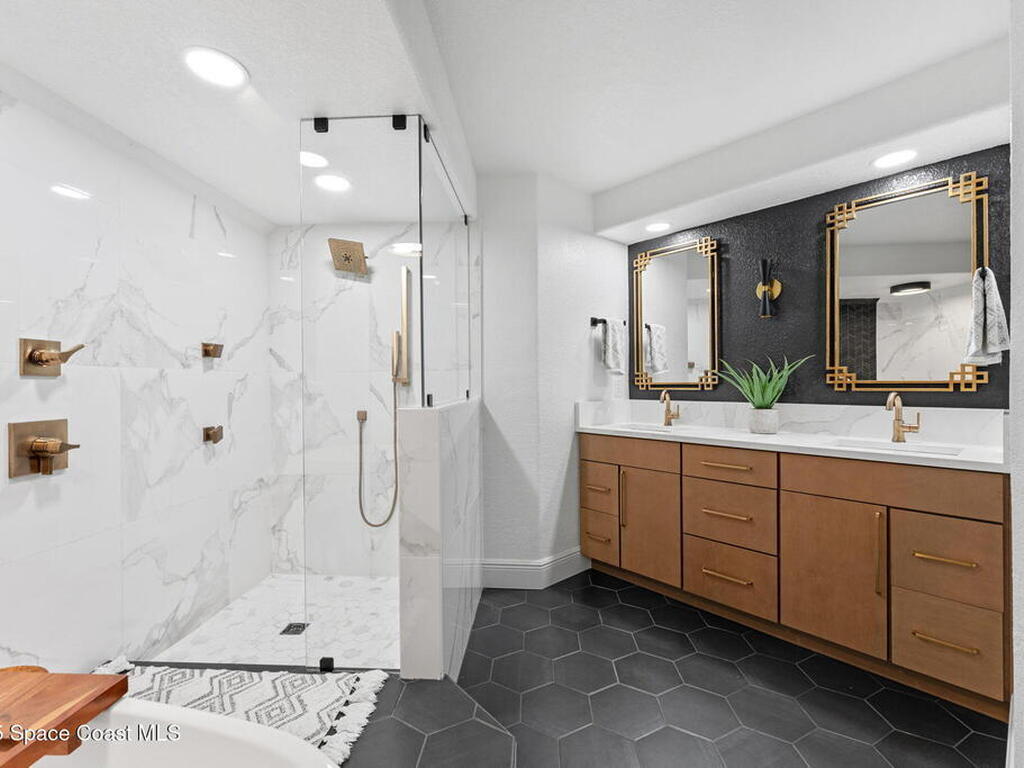 1493 S Atlantic Avenue, Cocoa Beach, FL 32931