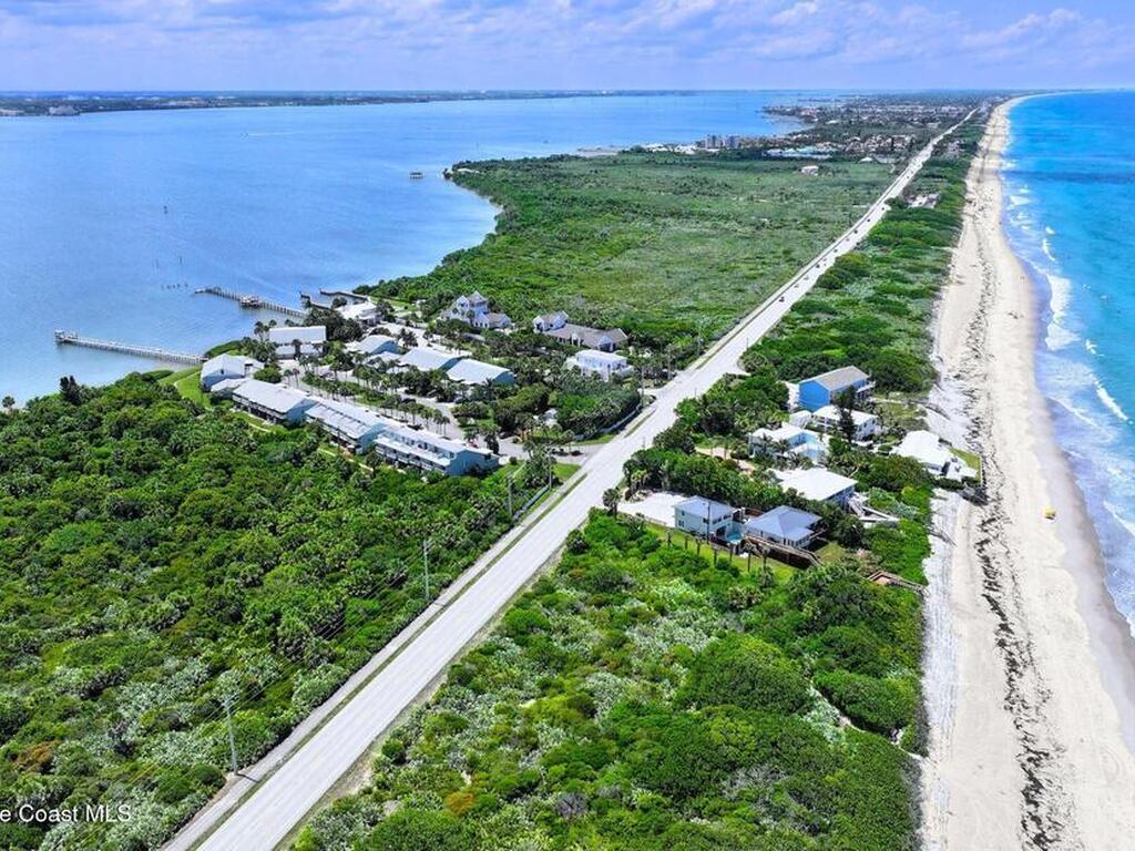21 Cove Road, Melbourne Beach, FL 32951