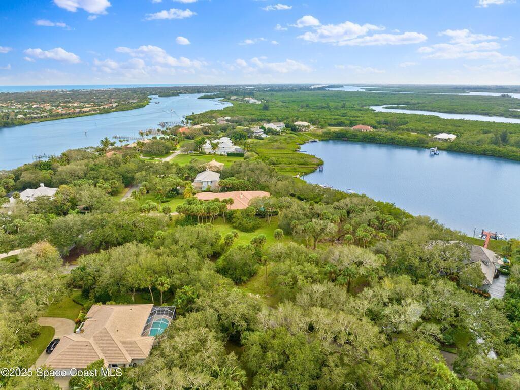 2545 Riverview Court, Vero Beach, FL 32963